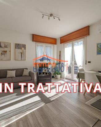 BILOCALE CON BALCONE E BOX.