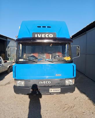 camion iveco in perfette condizioni 