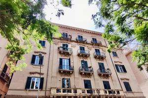 MULTILOCALE A PALERMO