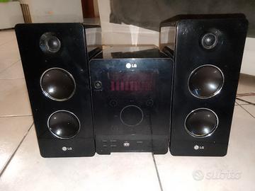 RADIO LG/lettore DVD  BEN FUNZIONANTE 