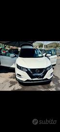 Nissan Qashqai 1.500 full optional