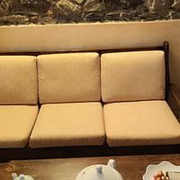  divano rustico  e poltrone 