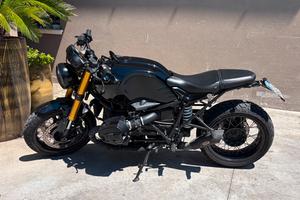 BMW R NINE T - Total black