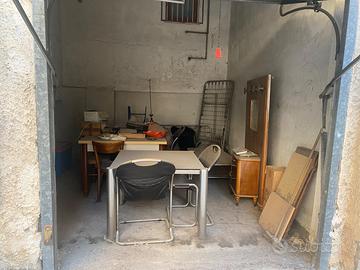 Tavolo in cristallo più tavolino con 4 sedie in ve