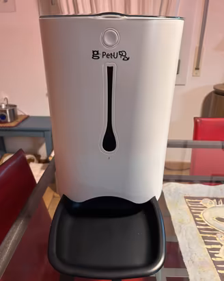 Distributore croccantini cane e gatto