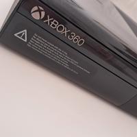 Xbox 360 E – Console + 3 controller originali