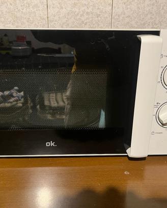 Forno a microonde modello OK mikrowelle