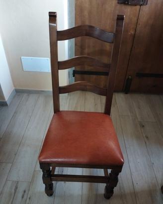 Sedie in legno massello e pelle