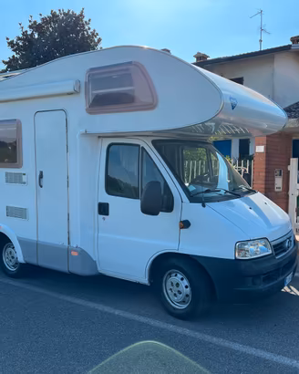 Camper super compatto knaus 2006