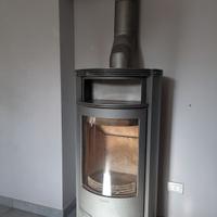 Stufa Contura 650 a legna 
