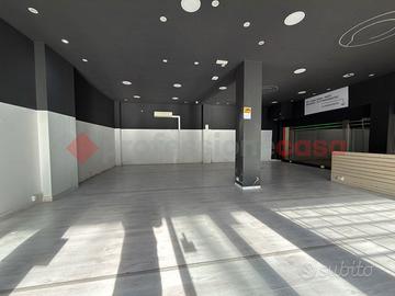 Negozio Arezzo [RIF C1286ACG]