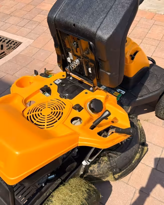 TRATTORINO taglia erba  CUB CADET LR1 MS76