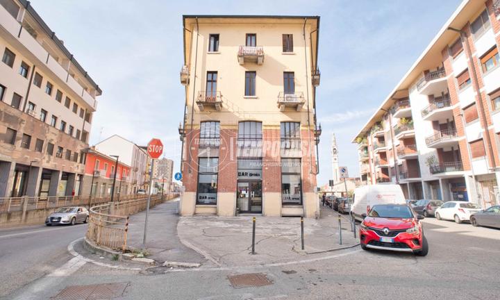 NEGOZIO VICINO AL CENTRO!!!