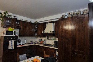 Appartamento a piano terra con due balconi