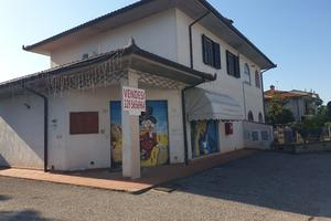locale commerciale 