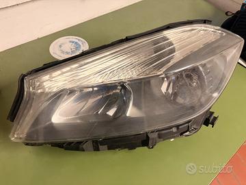 Faro anteriore sinistro mercedes w176 a1768203861