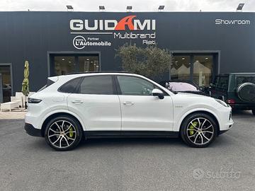 Porsche Cayenne 3.0 e-hybrid tiptronic