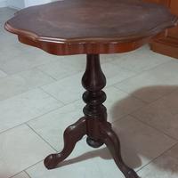 Tavolino in legno
