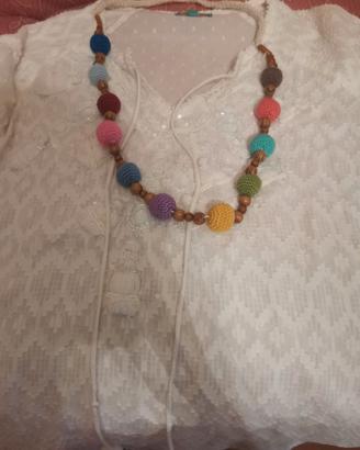 Collana fatta all'uncinetto