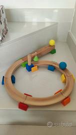 Pista per palline in legno