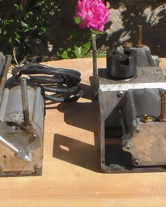 Motori per cancelli a battente