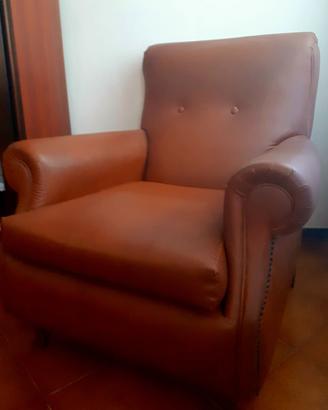Poltrona Vintage similpelle cuoio anni 70