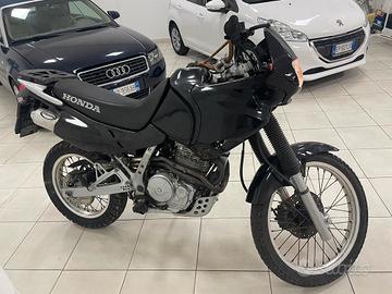 Honda NX 650 Dominator