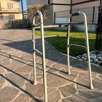 Deambulatore in alluminio