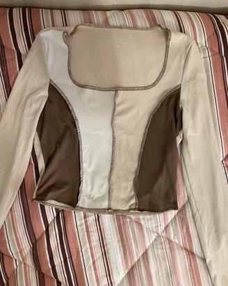 Crop top a maniche lunghe