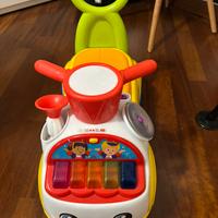 Gioco per bambini per attivita motorie e musicali