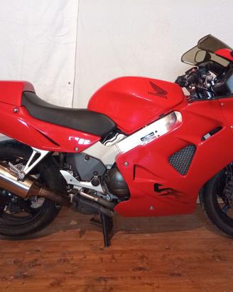 HONDA VFR 800 - ricambi