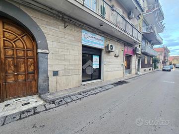 NEGOZIO A POMIGLIANO D'ARCO