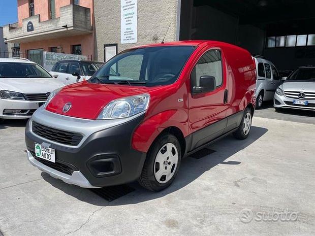Splendido FIAT Fiorino/ 2016/ 1.3 multijet