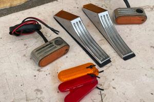 Frecce anteriori e posteriori per Harley + vetrini