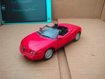 1:24 - Alfa Romeo Spider Welly