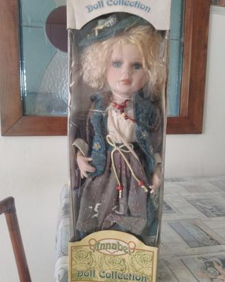 Bambola in ceramica
