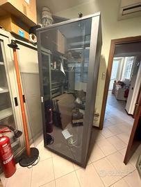 Armadio rack per server 42U, sportello in vetro.