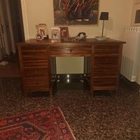 Scrivania stile Liberty