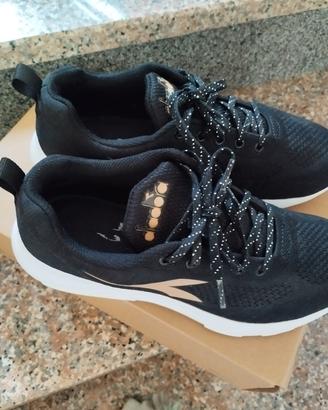 Scarpe da ginnastica Diadora nere