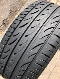 Pirelli Pzero nero GT 225/40 ZR 18 indice 92Y