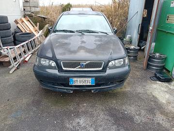 Volvo v 40sw del 2002 a benzina 