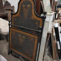 letto in ferro dipinto antico