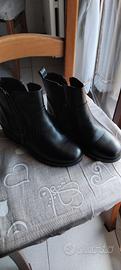 Stivali bassi da donna nr.36 similpelle 