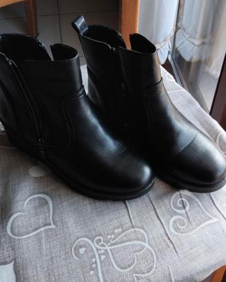 Stivali bassi da donna nr.36 similpelle 