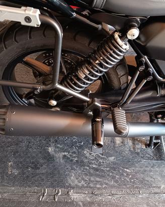 Moto Guzzi V7 Stone (2023) - Nero Opaco