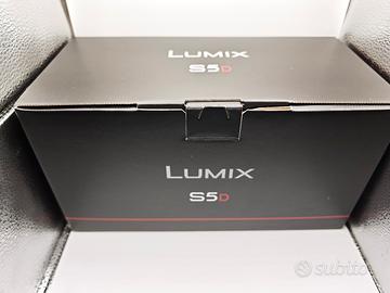 Panasonic lumix s5d + 20-60mm +40 mm