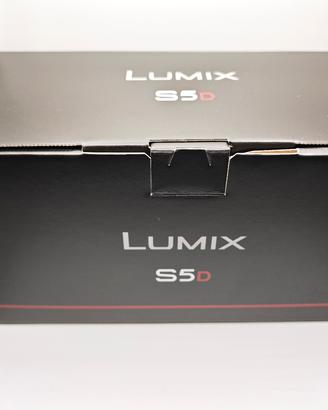 Panasonic lumix s5d + 20-60mm +40 mm