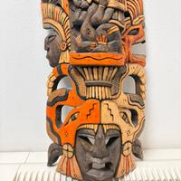 Maschera intagliata in legno Messico Maya