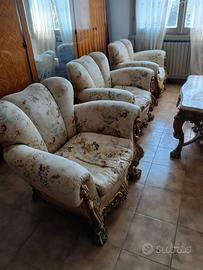 Salotto in Stile di Pregiata Fattura