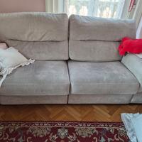 Divano comodissimo come da foto con